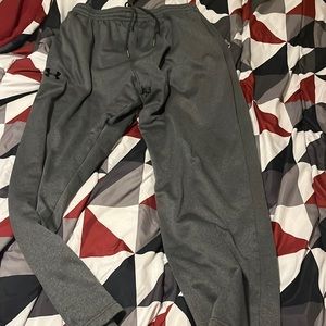 Under Armour Gray Sweatpants - Stylish and Comfortable Athletic Wear